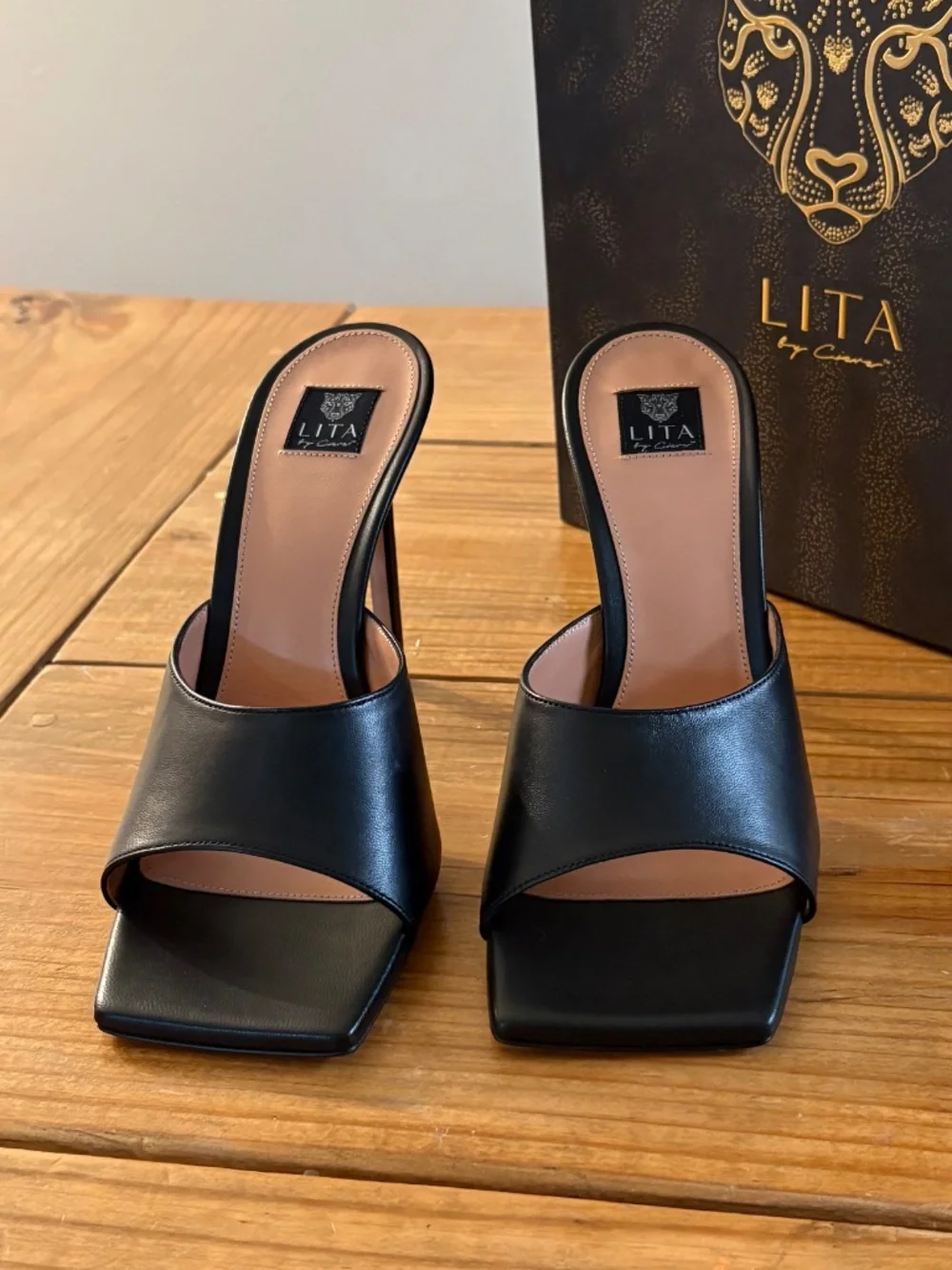 Lots by Ciara, heeled solid square toe slide